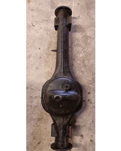 Series 3 Front Axle Casing- 4 cyl - second hand - taken from ex military recon axle - almost rust free - dent on diff pan - see photos - 91427185F - SECAC078