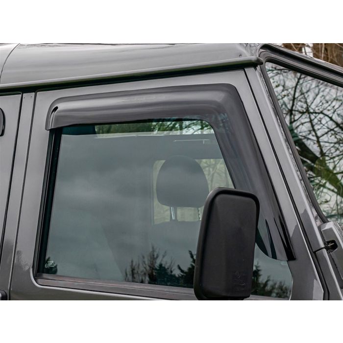 ▷ Wind deflector ClimAir New Defender for front or rear